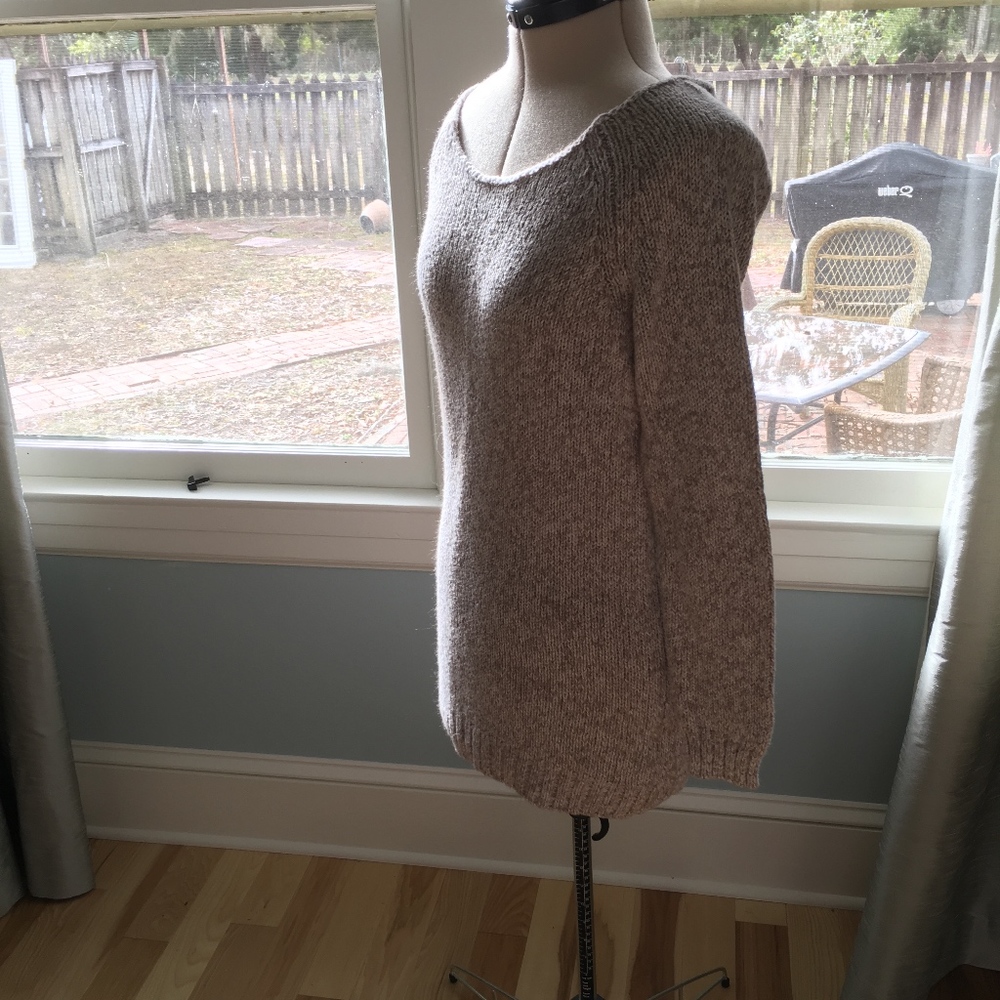 Ladies Long Sweater, Great with tights or leggings - Picture 2 of 7